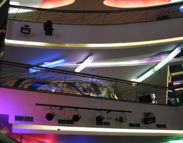 FX LIFESTYLE CENTER - LIGHTING AND LED-SCREENS
